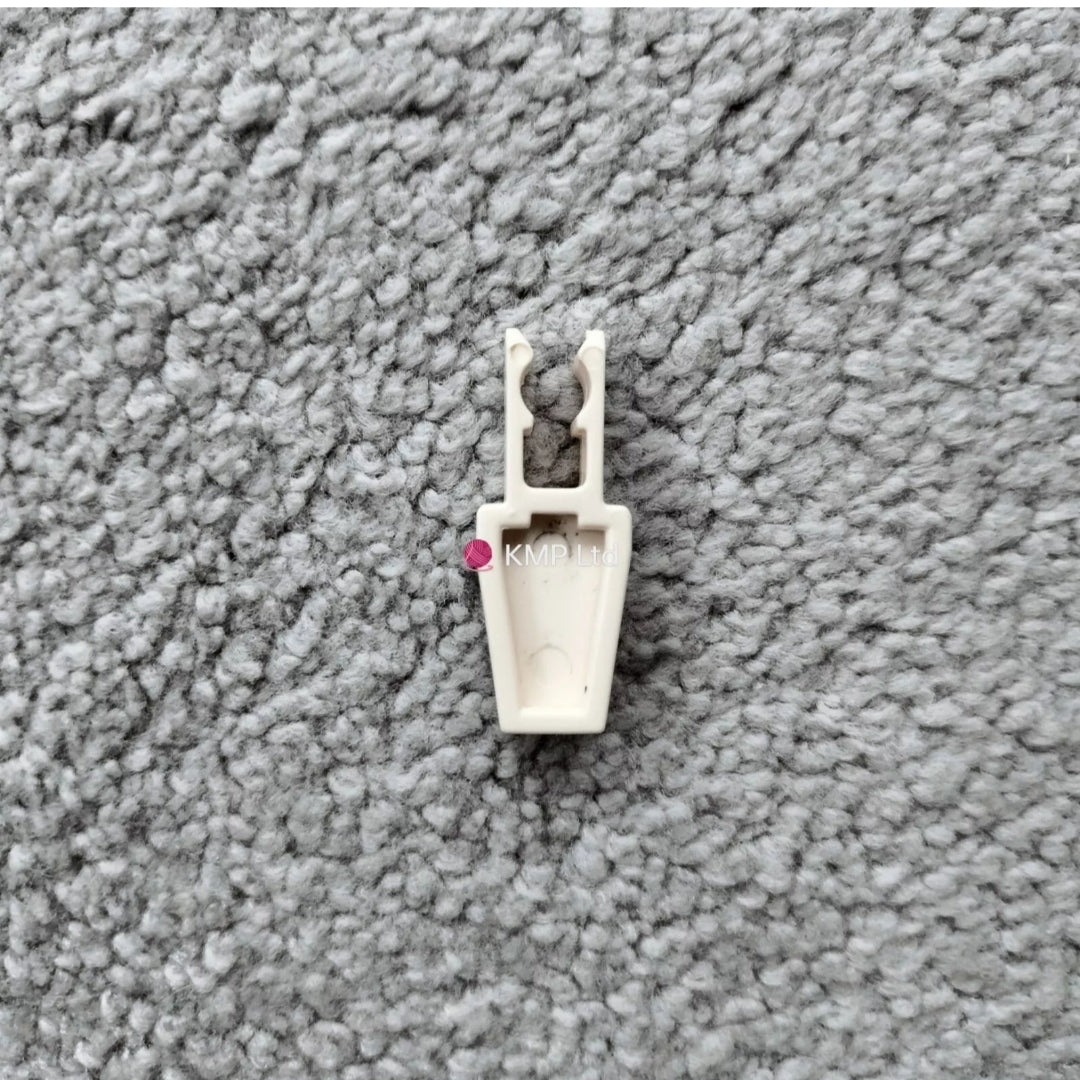 Brother KA 8200 Intarsia Carriage Trippers