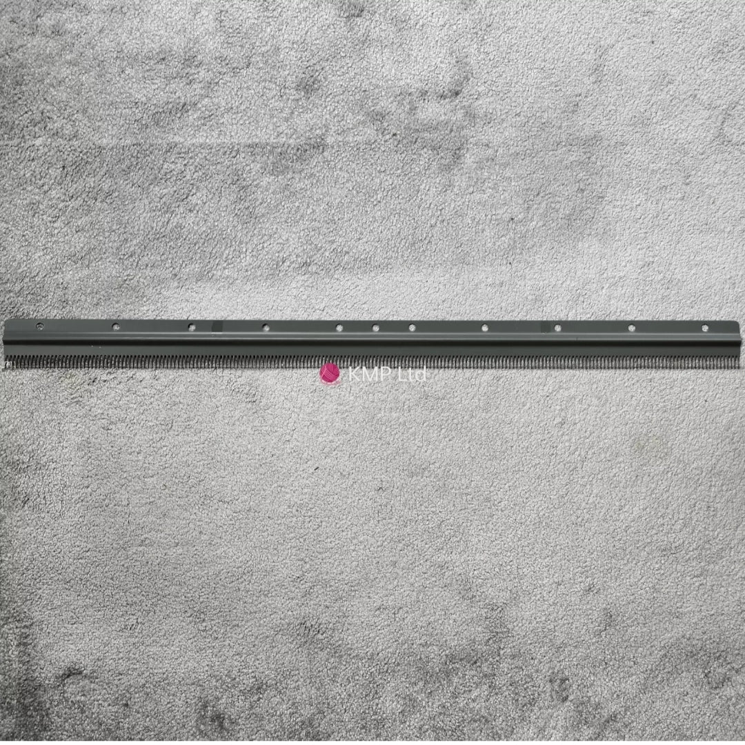 Silver Reed SRP 60N Cast-on-Combs