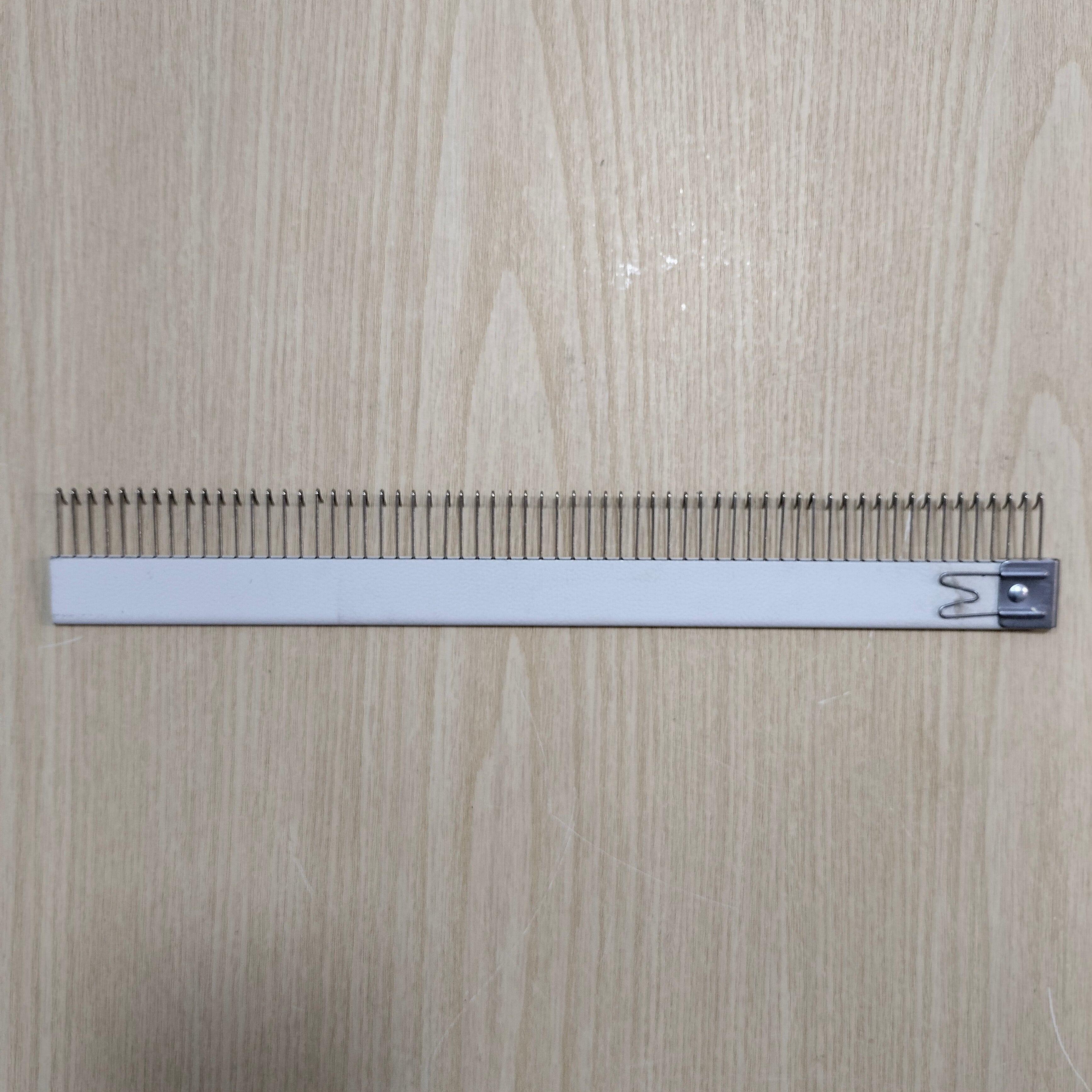 Brother KH-836 Knitting Machine CAST ON COMB Main image