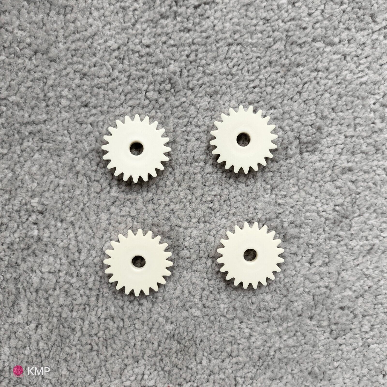Brother KH-710 Knitting Machine Sinker Plate PLASTIC GEAR x4 Main image