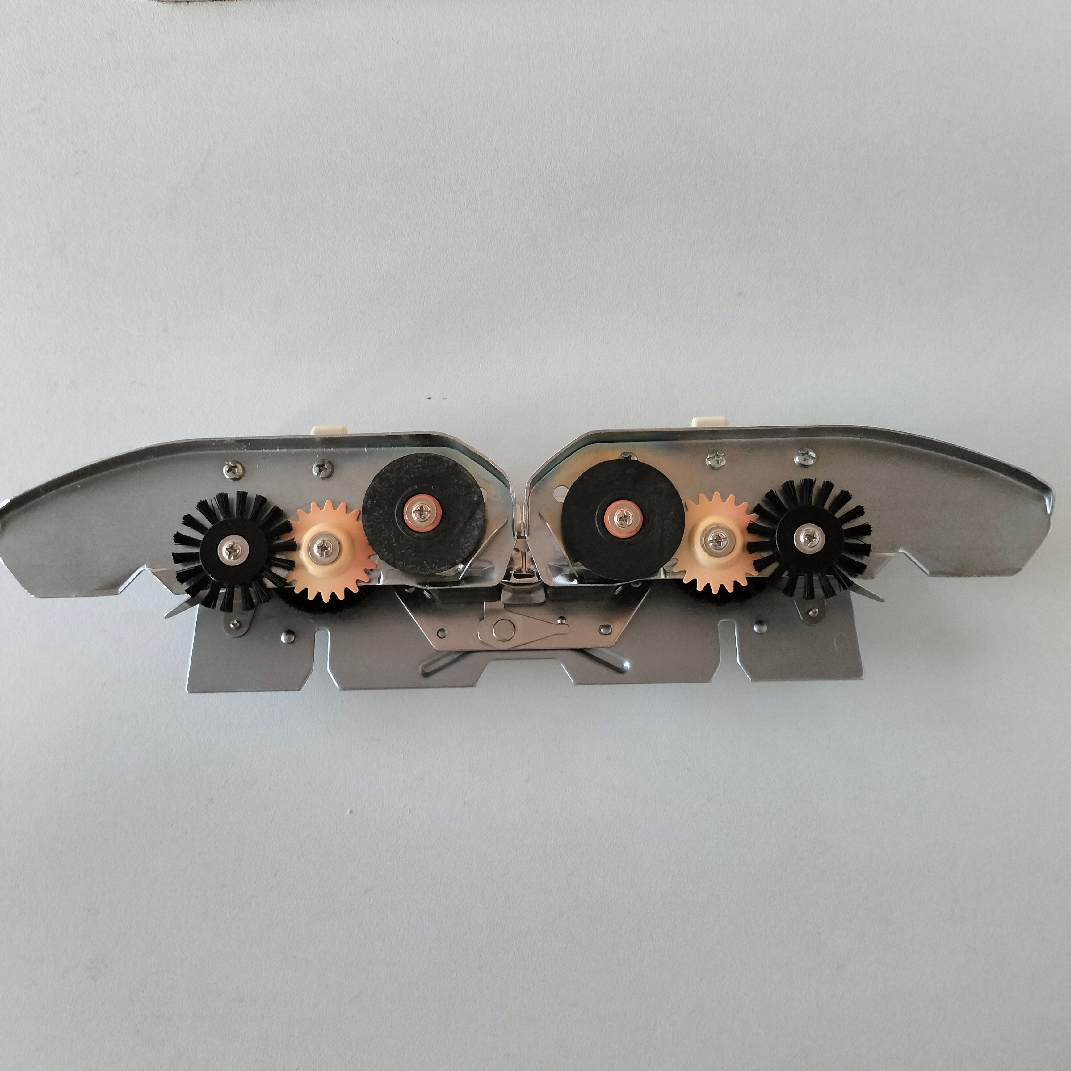 Brother KH 860 Knitting Machine SINKER PLATE Secondary image