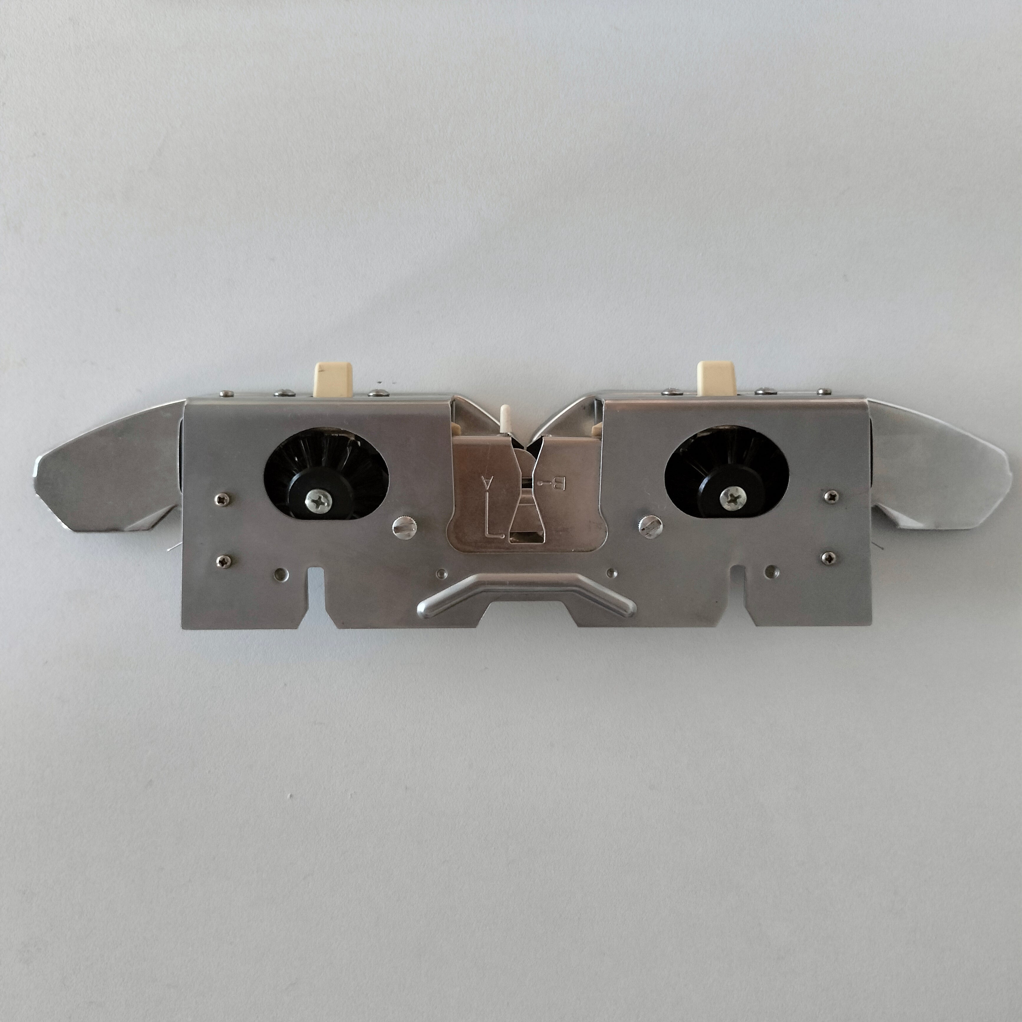 Brother KH 860 Knitting Machine SINKER PLATE Main image