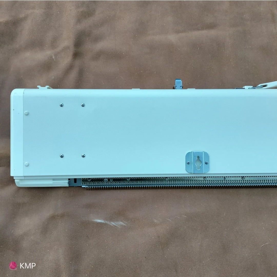 Brother KH 950 Electronic Knitting Machine NEEDLE BED
