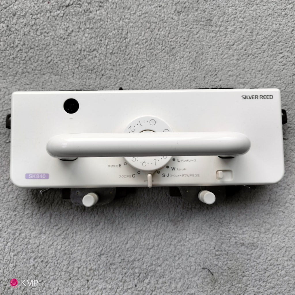 Silver Reed SK 840 Electronic Knitting Machine CARRIAGE