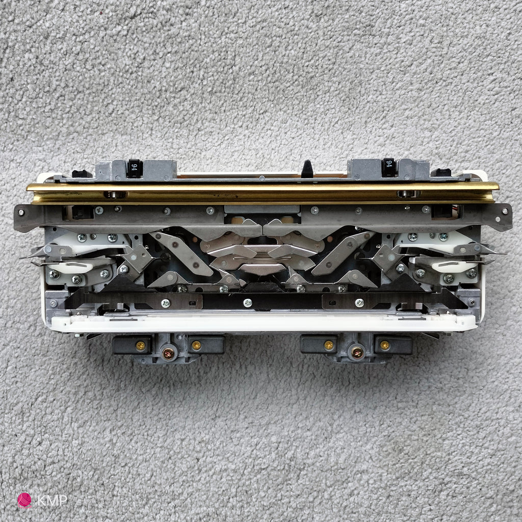 Silver Reed SK 840 Electronic Knitting Machine CARRIAGE