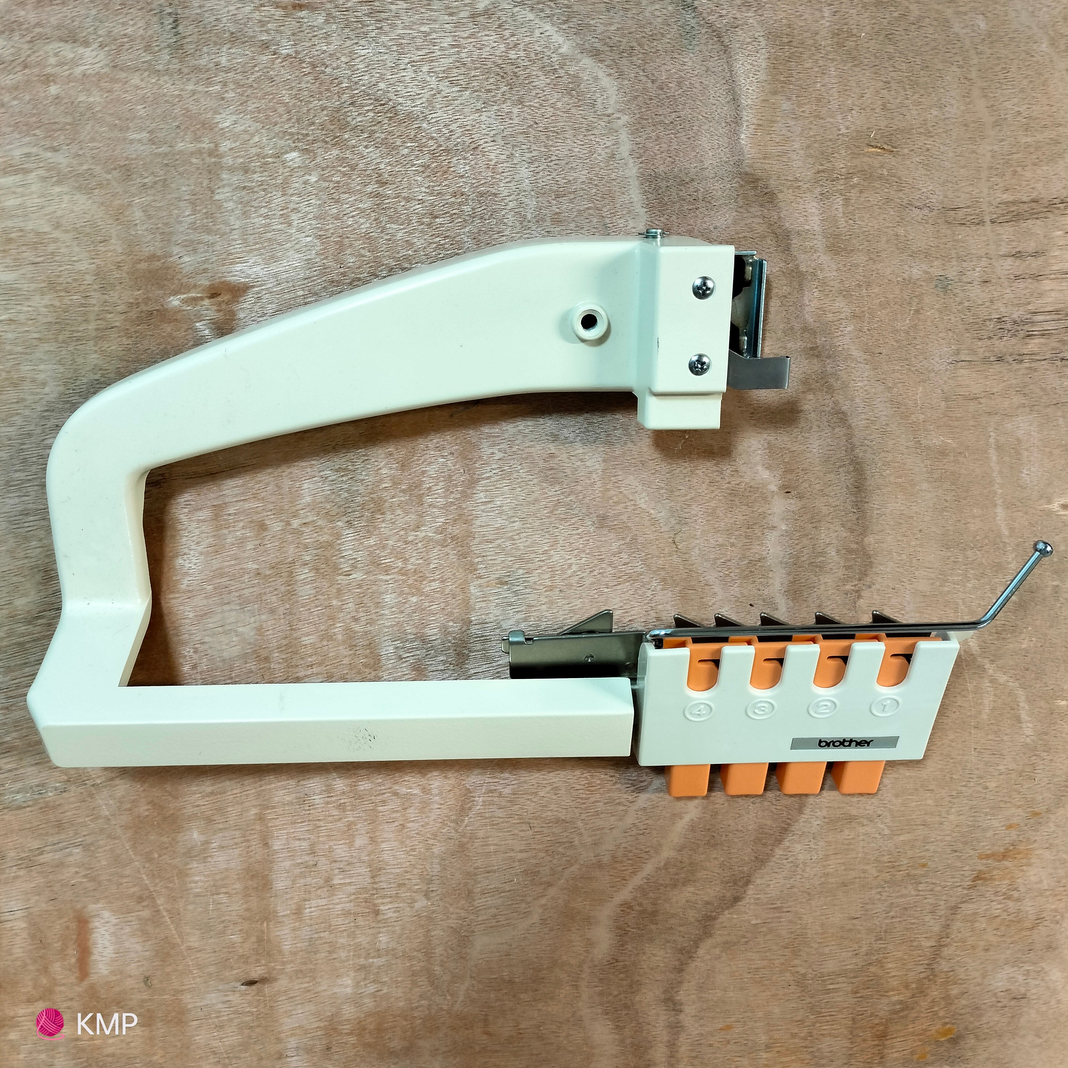 Brother KRC-830 SETTING ARM AND CHANGER Main image