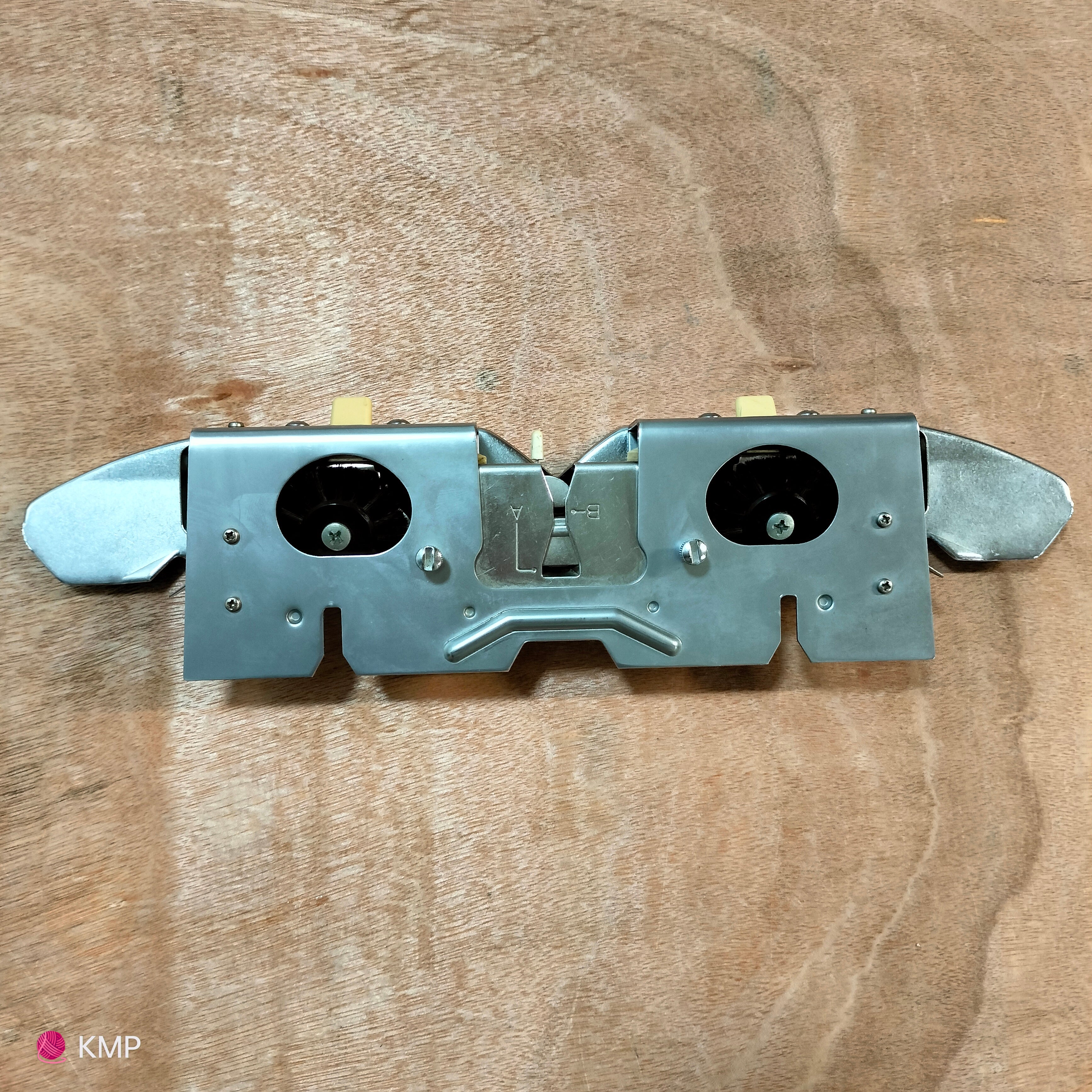 Brother KH 891 Knitting Machine SINKER PLATE Main image