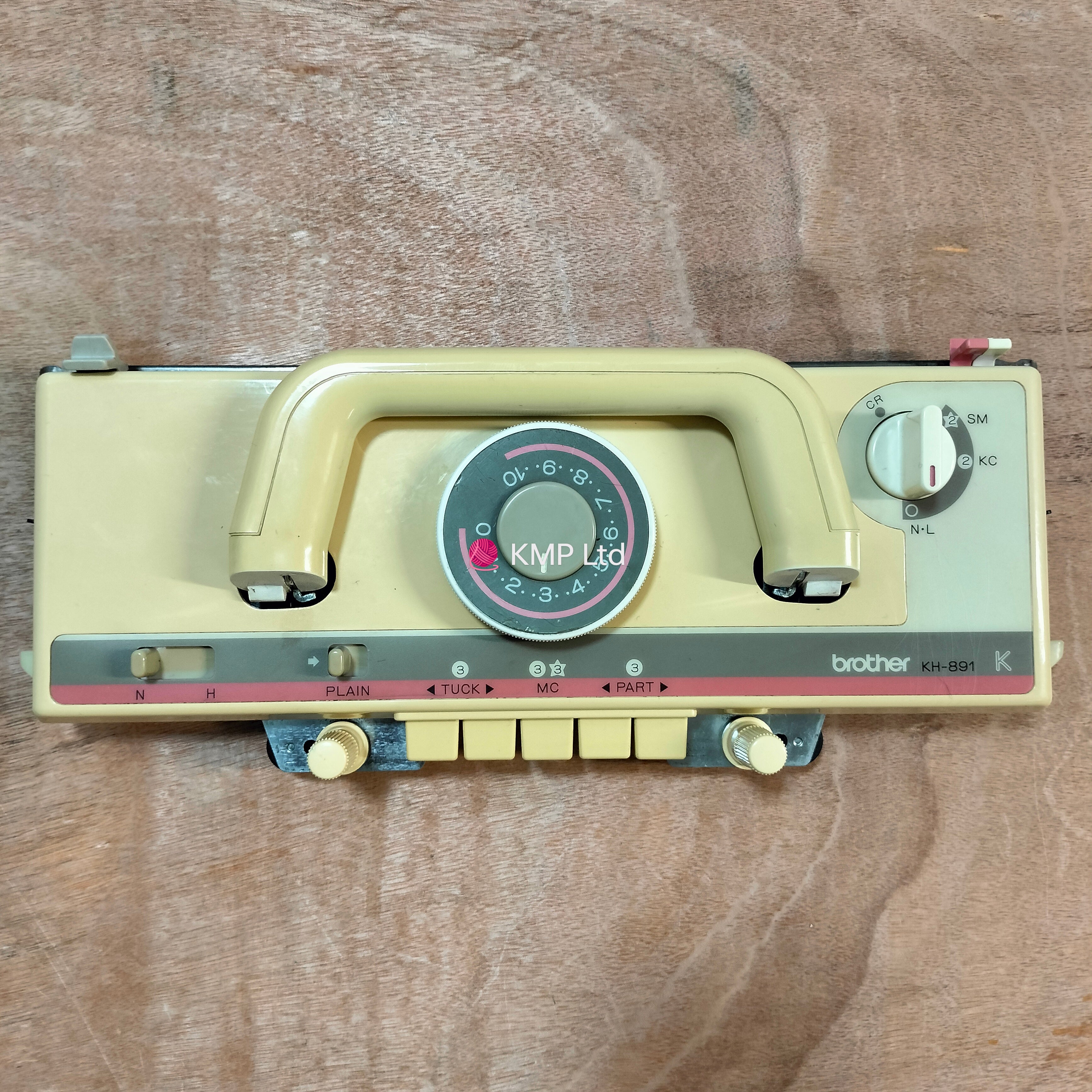 Brother KH-891 Knitting Machine CARRIAGE Main image