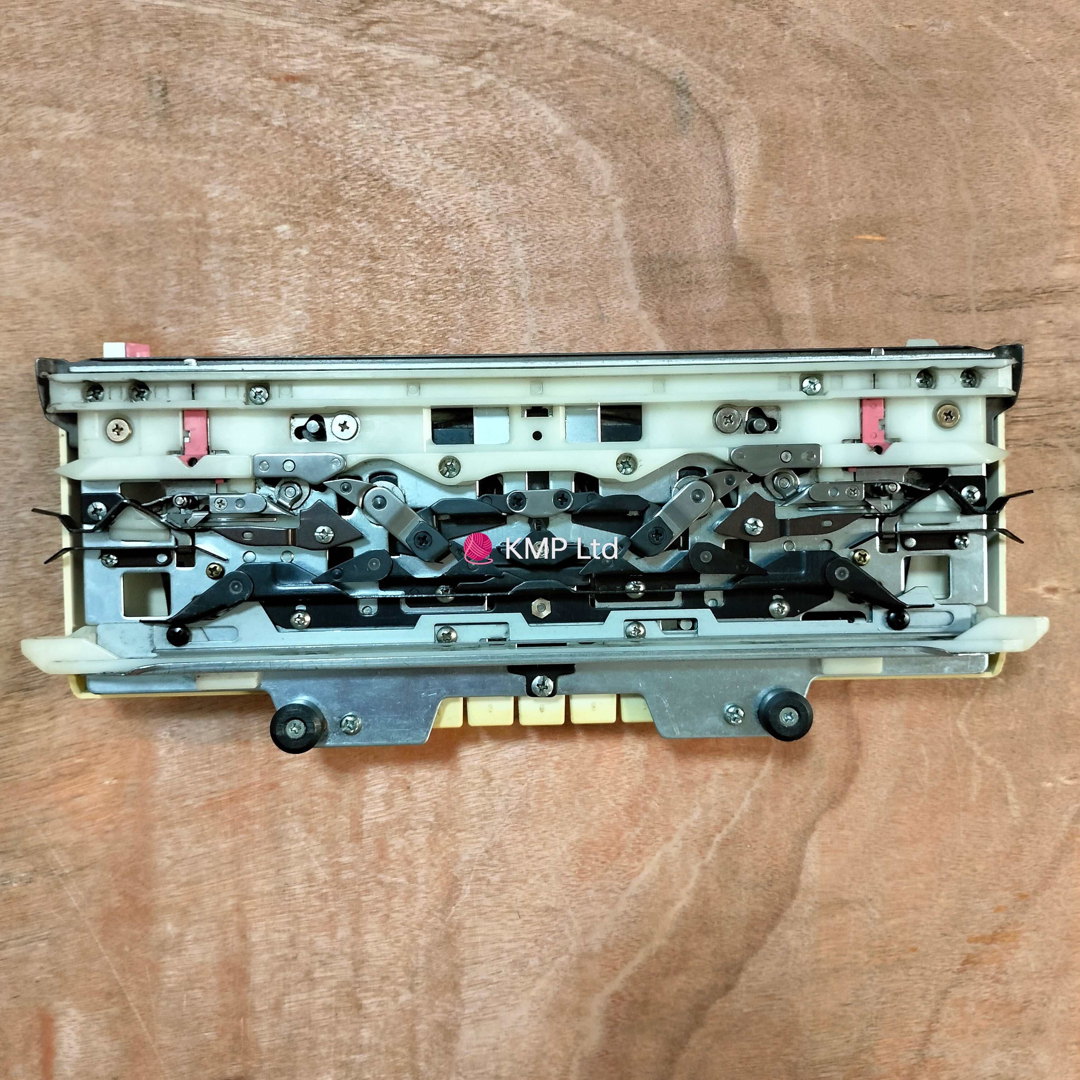 Brother KH-891 Knitting Machine CARRIAGE Secondary image