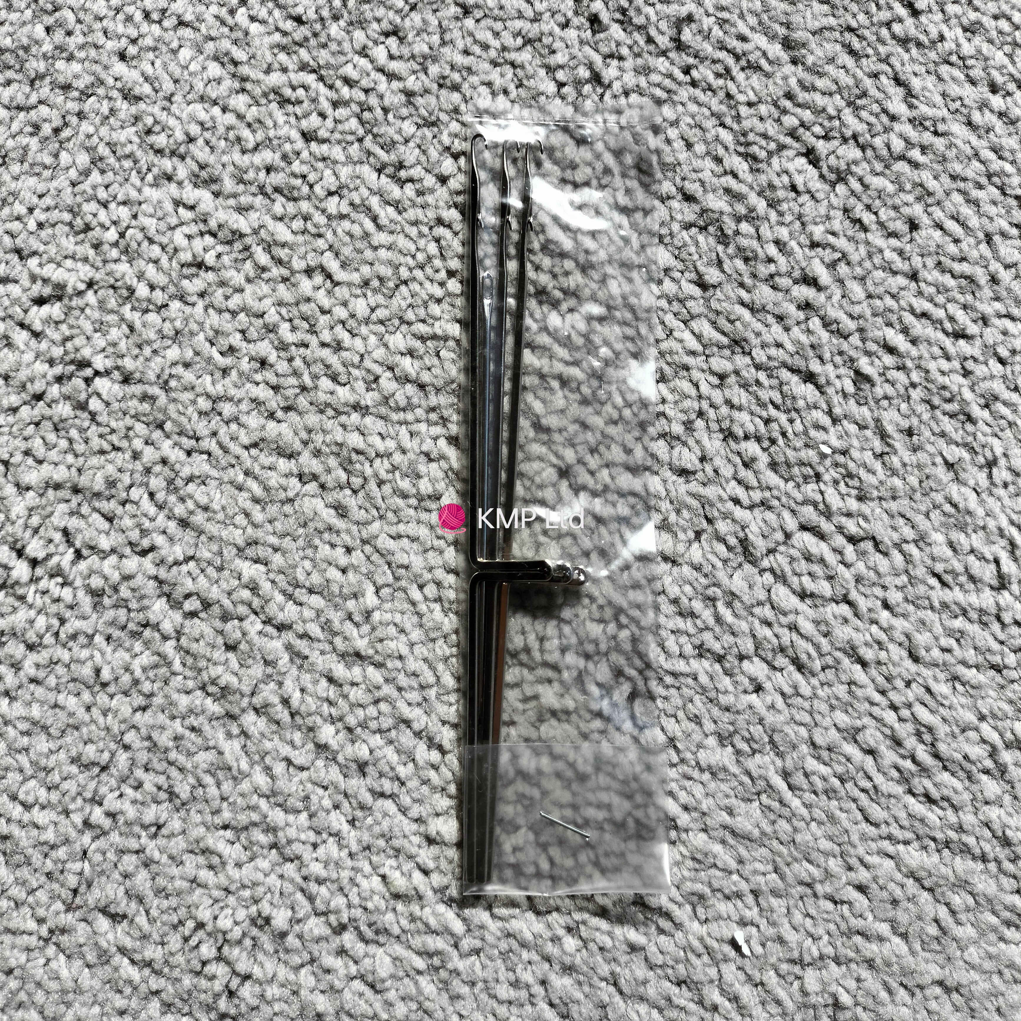 Silver Reed SRJ-70 Ribber Original Spare NEEDLES X3 Main image