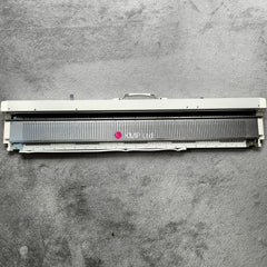 Silver Reed SK 890 Chunky Electronic Knitting Machine NEEDLE BED