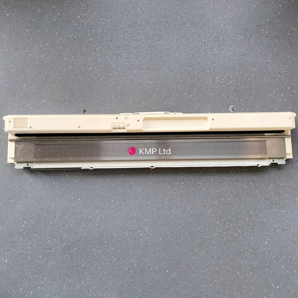 Silver Reed SK 840 Electronic Knitting Machine NEEDLE BED new needle bar)