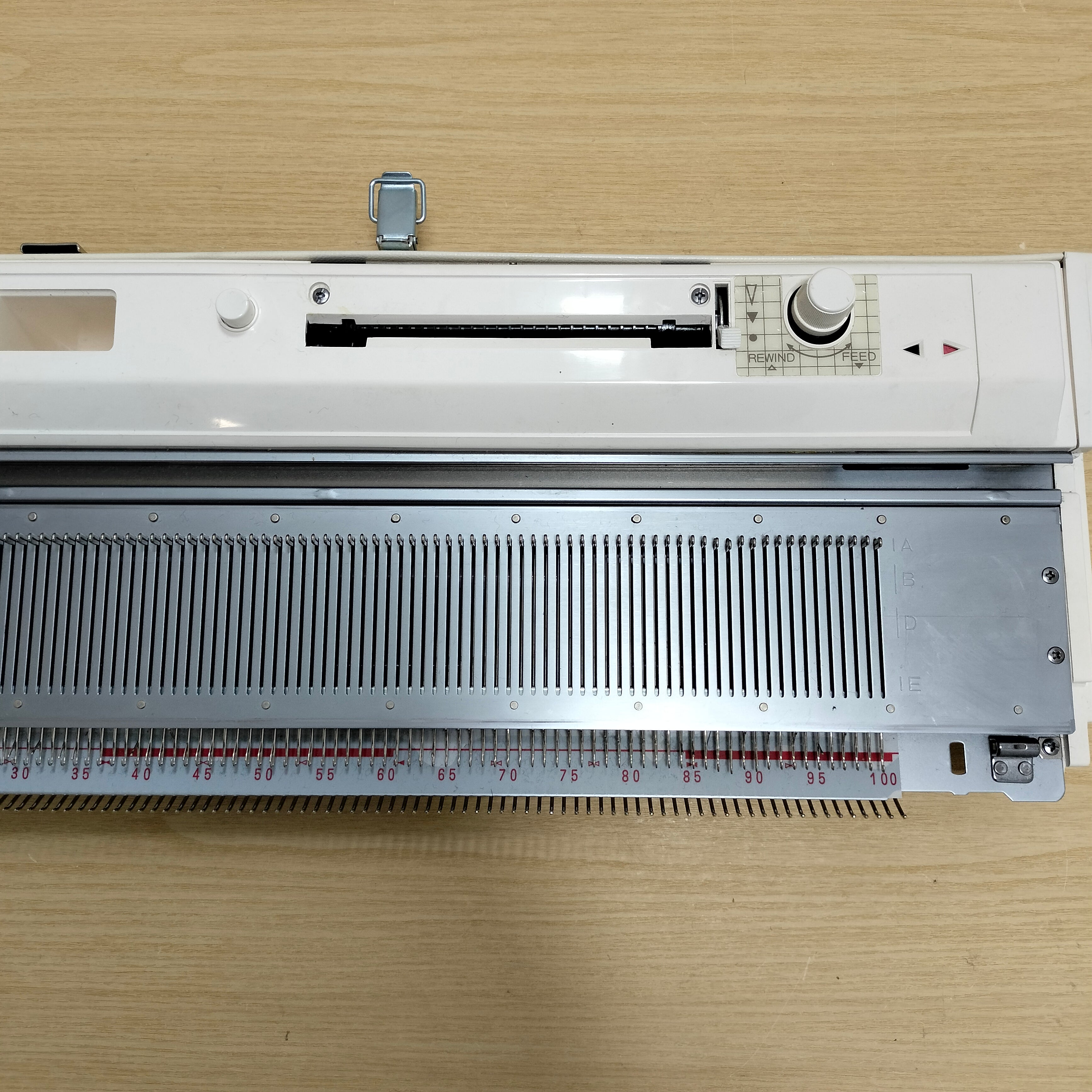 Brother KH-836 Knitting Machine NEEDLE BED
