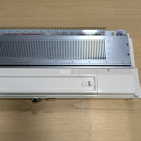 Brother KH-836 Knitting Machine NEEDLE BED