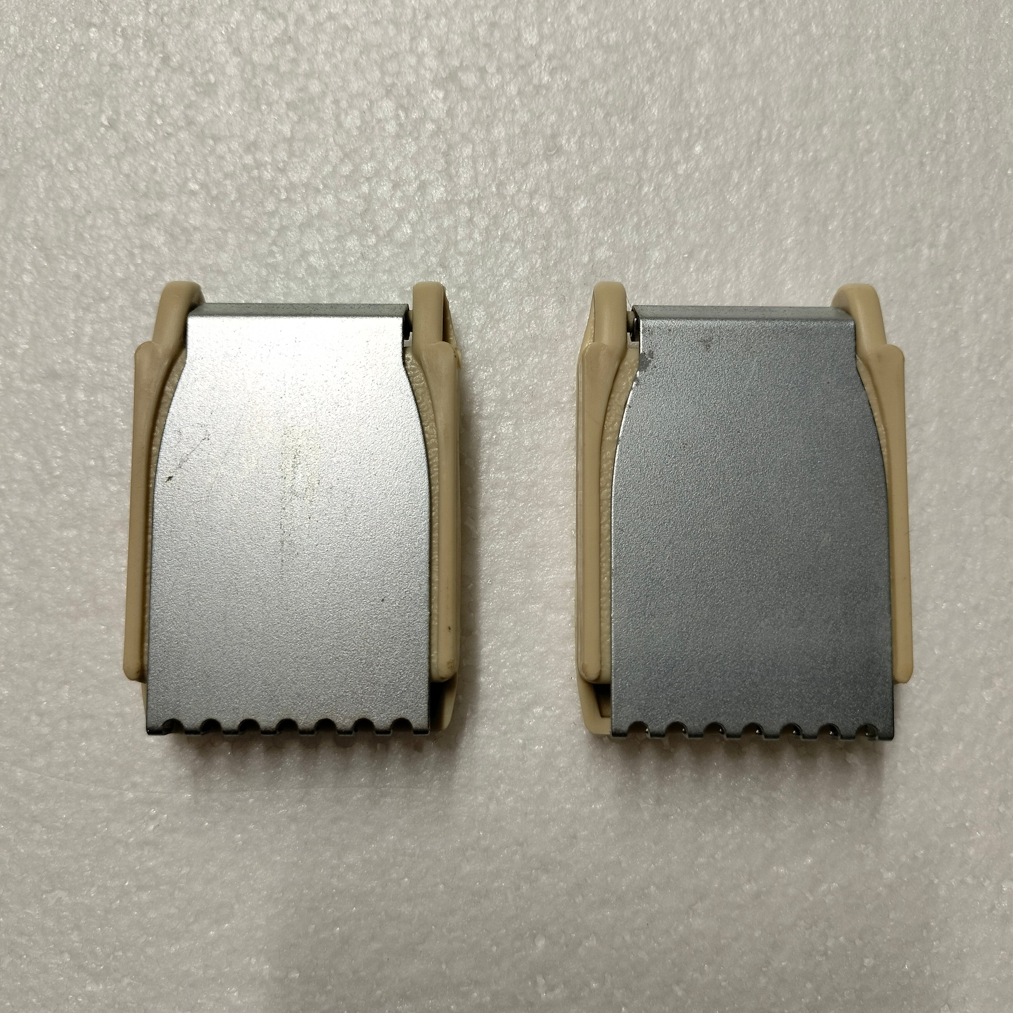 Brother KH 881 Knitting Machine CLAW WEIGHTS Main image