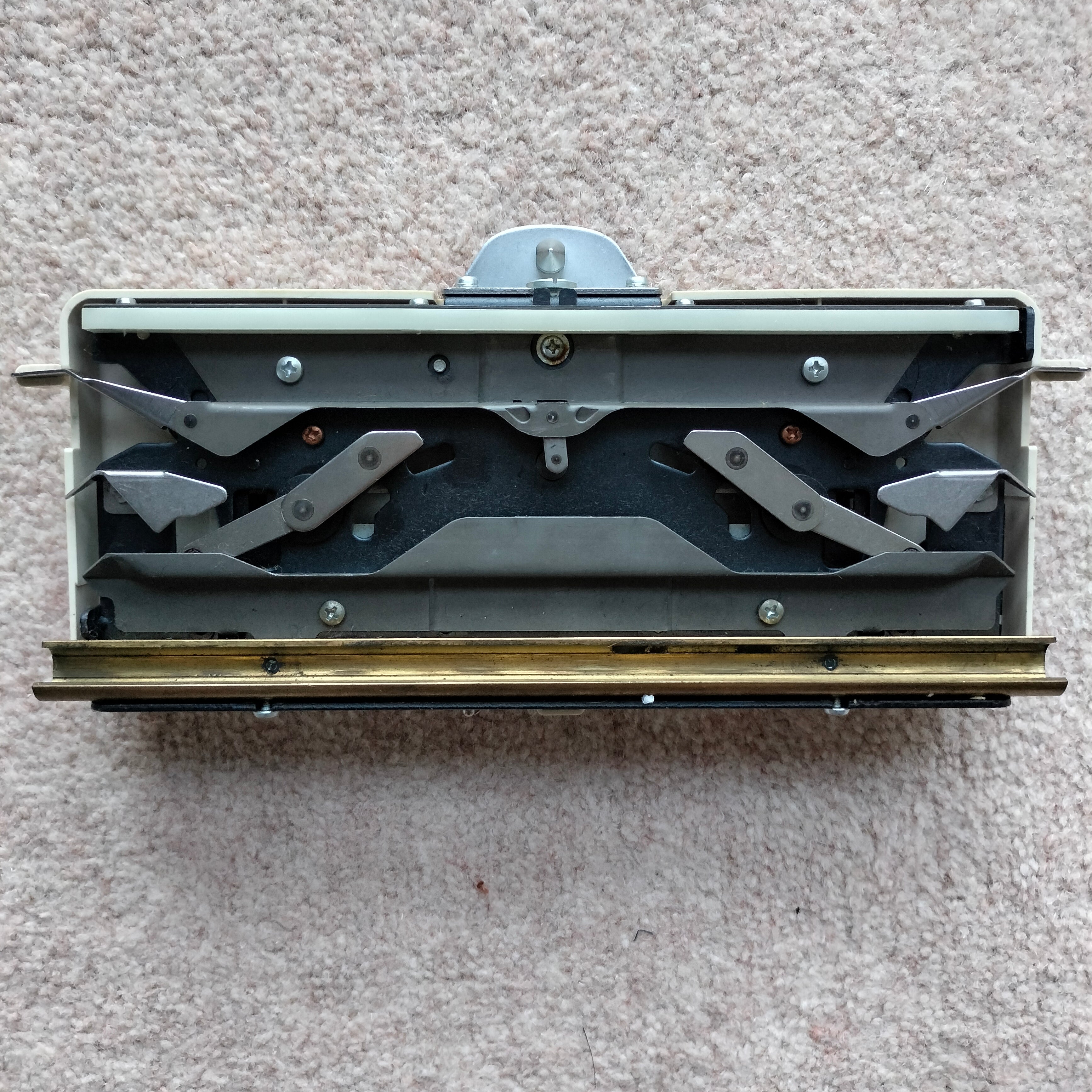 Knitmaster SRP 60 Ribber Carriage Secondary image