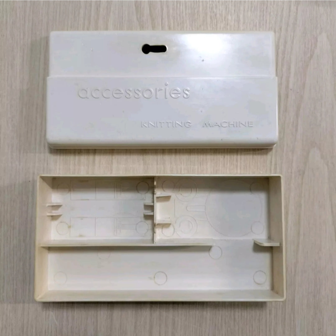 Knitmaster ES 302 ACCESSORIES BOX Secondary image