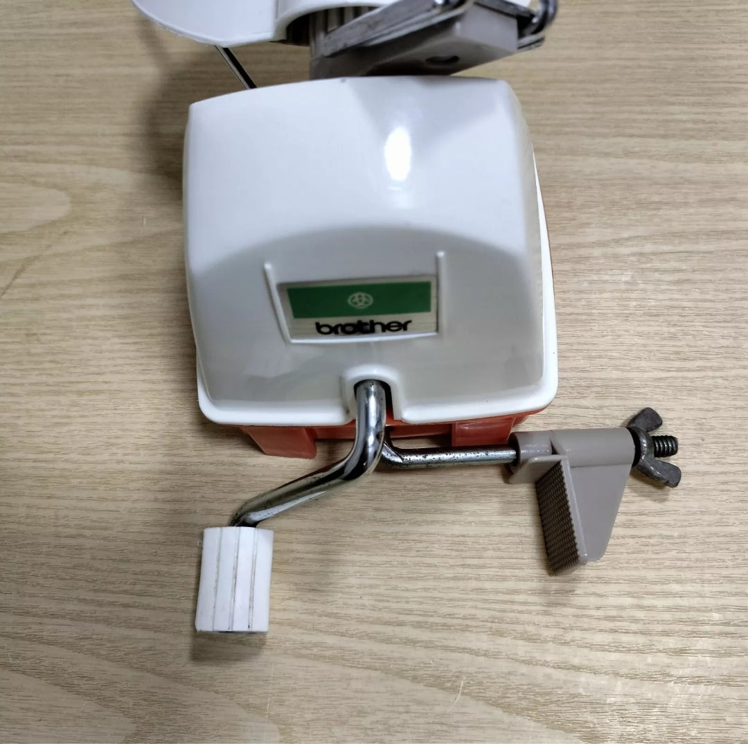 Brother L-2 XL Yarn Winder/ Wollwickler CLAMP