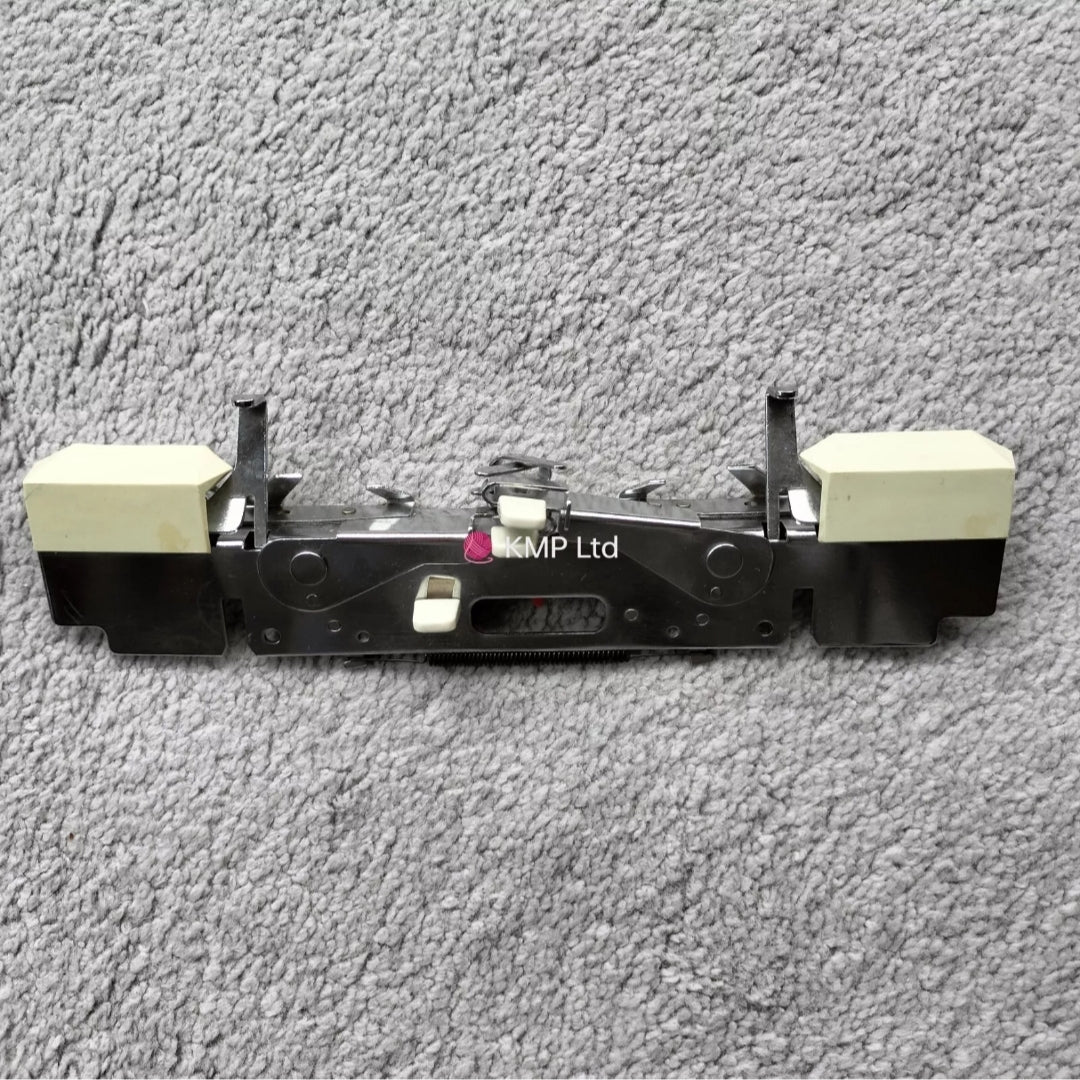 Corona CN-9N Knitting Machine YARN FEEDER PLATE Main image