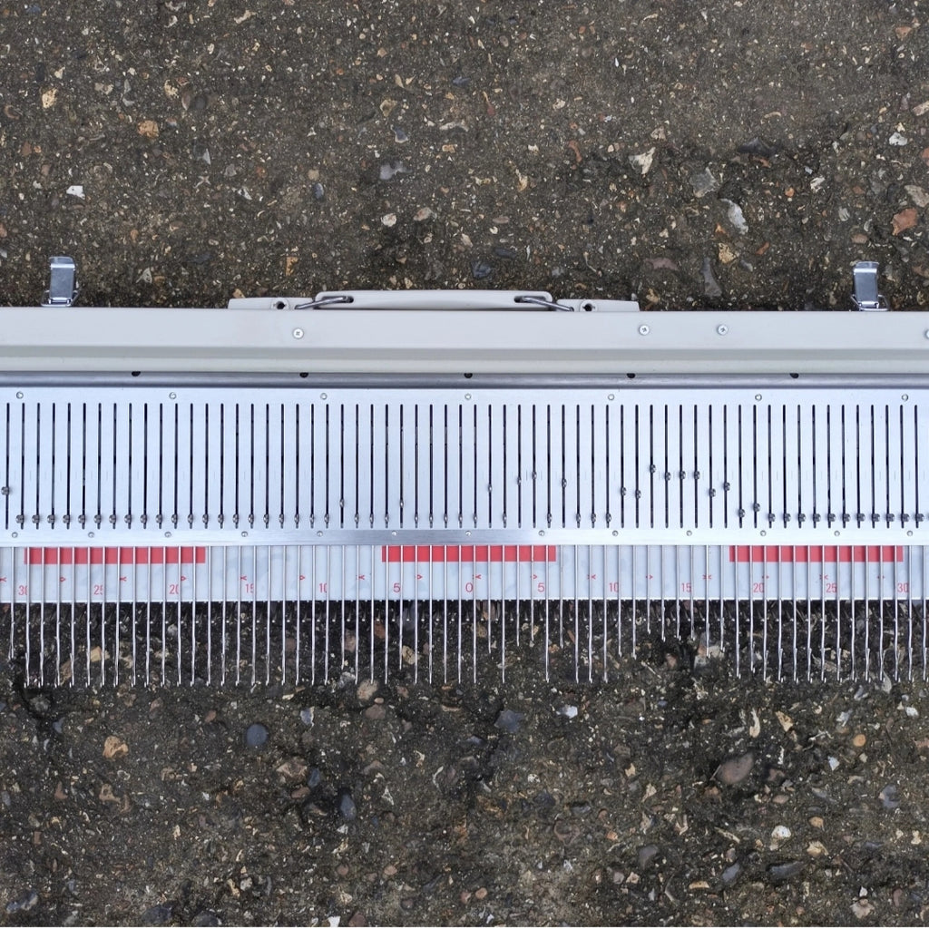 Knitmaster Mod. 150 Chunky NEEDLE BED