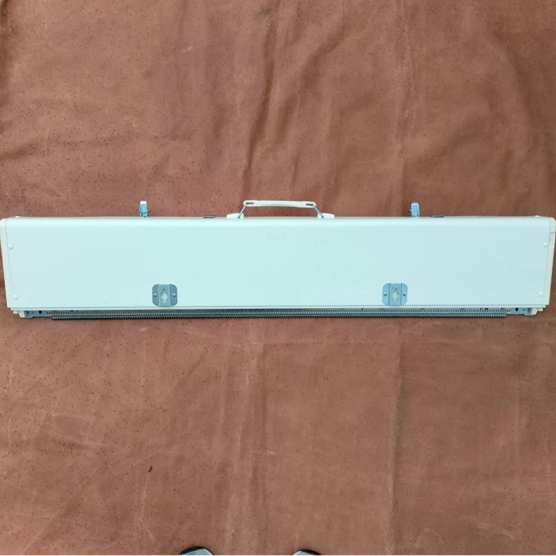 Brother KH-860 Knitting Machine NEEDLE BED Secondary image
