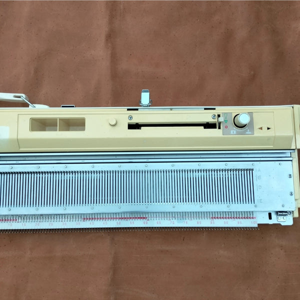 Brother KH-860 Knitting Machine NEEDLE BED