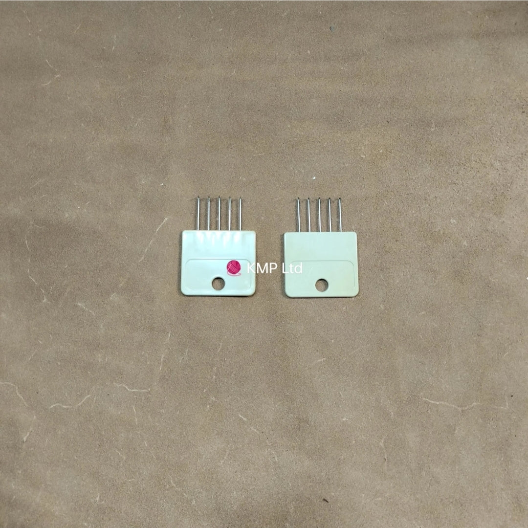 Knitmaster SRP-20 pair of Ribber HANGER COMBS Main image