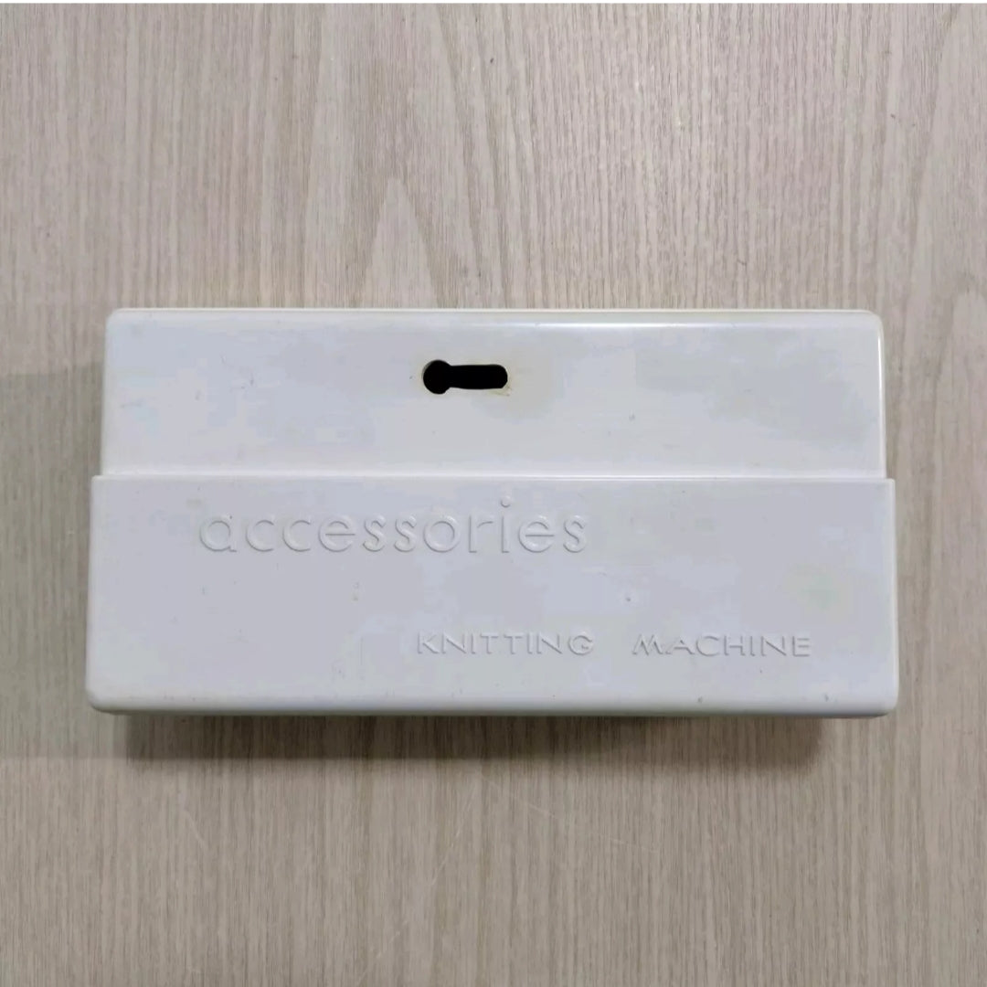 Knitmaster ES 302 ACCESSORIES BOX Main image
