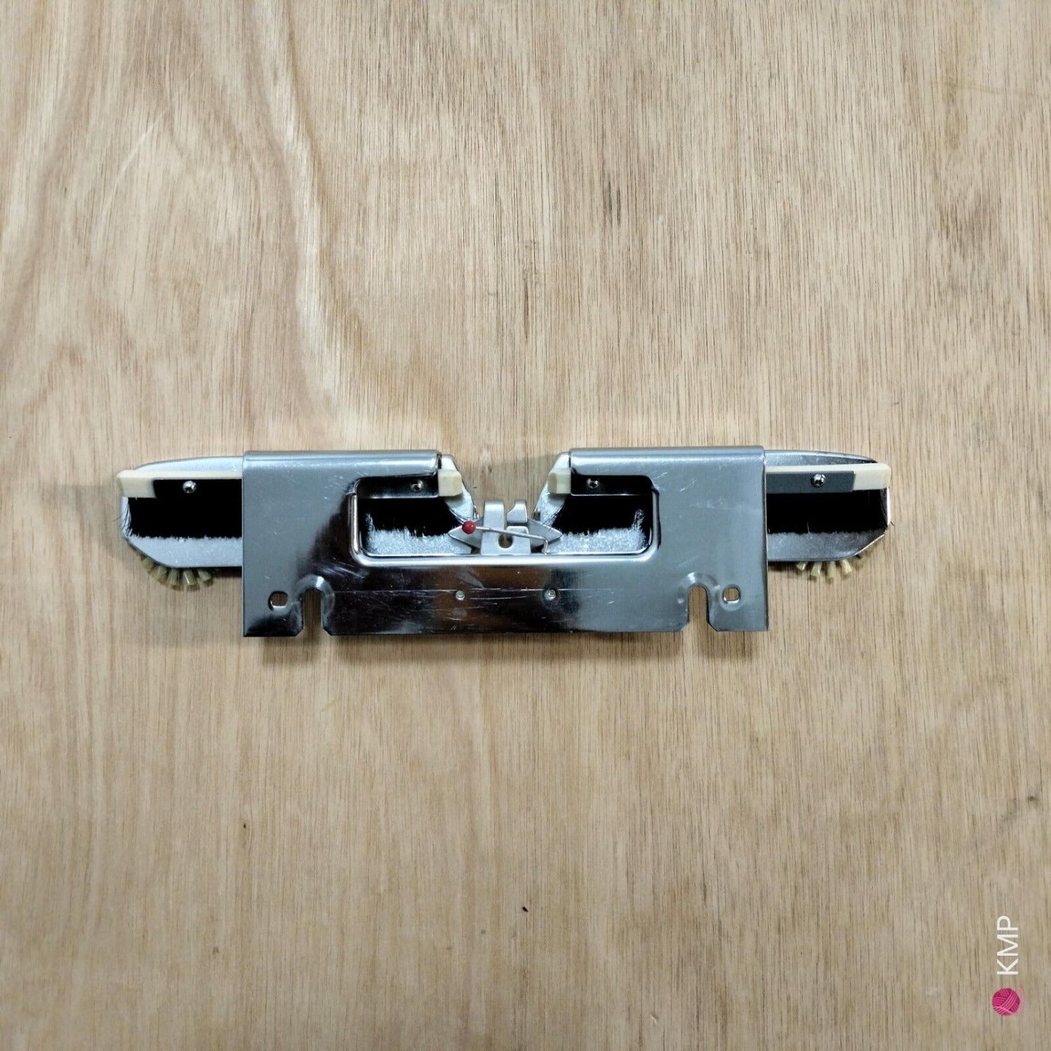 Knitmaster ES 302 Knitting Machine SINKER PLATE. Main image
