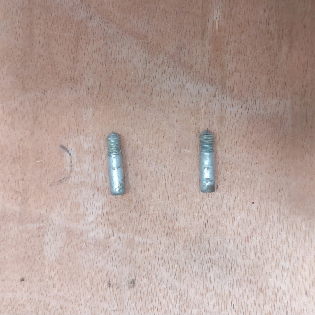 Knitmaster Mod 360/260L Lace Carriage HANDLE SCREWS Main image