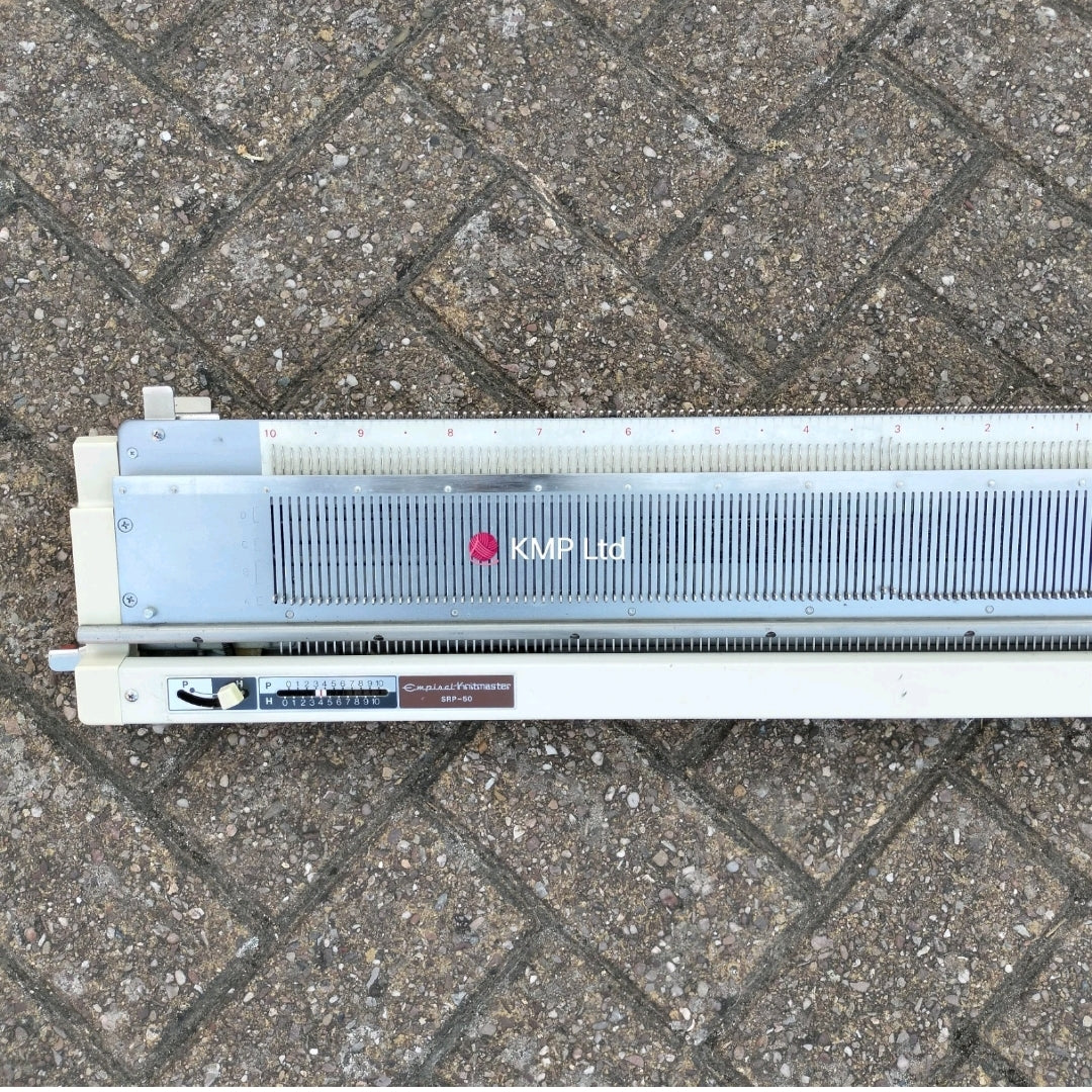 Knitmaster-SRP-50-Ribber-NEEDLE BED-2