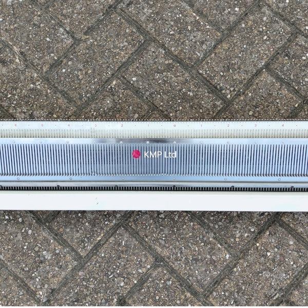 Knitmaster-SRP-50-Ribber-NEEDLE BED-2