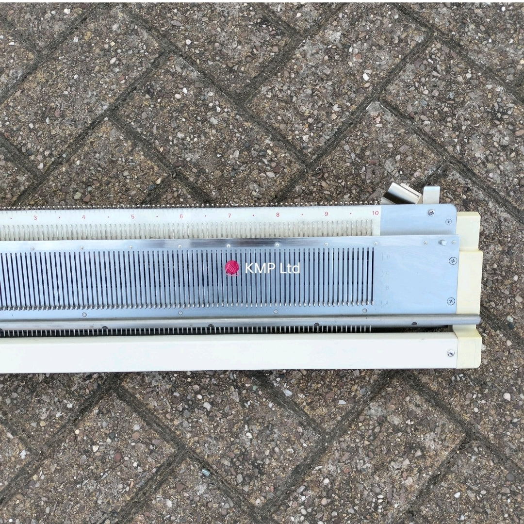 Knitmaster SRP 50 Ribber NEEDLE BED