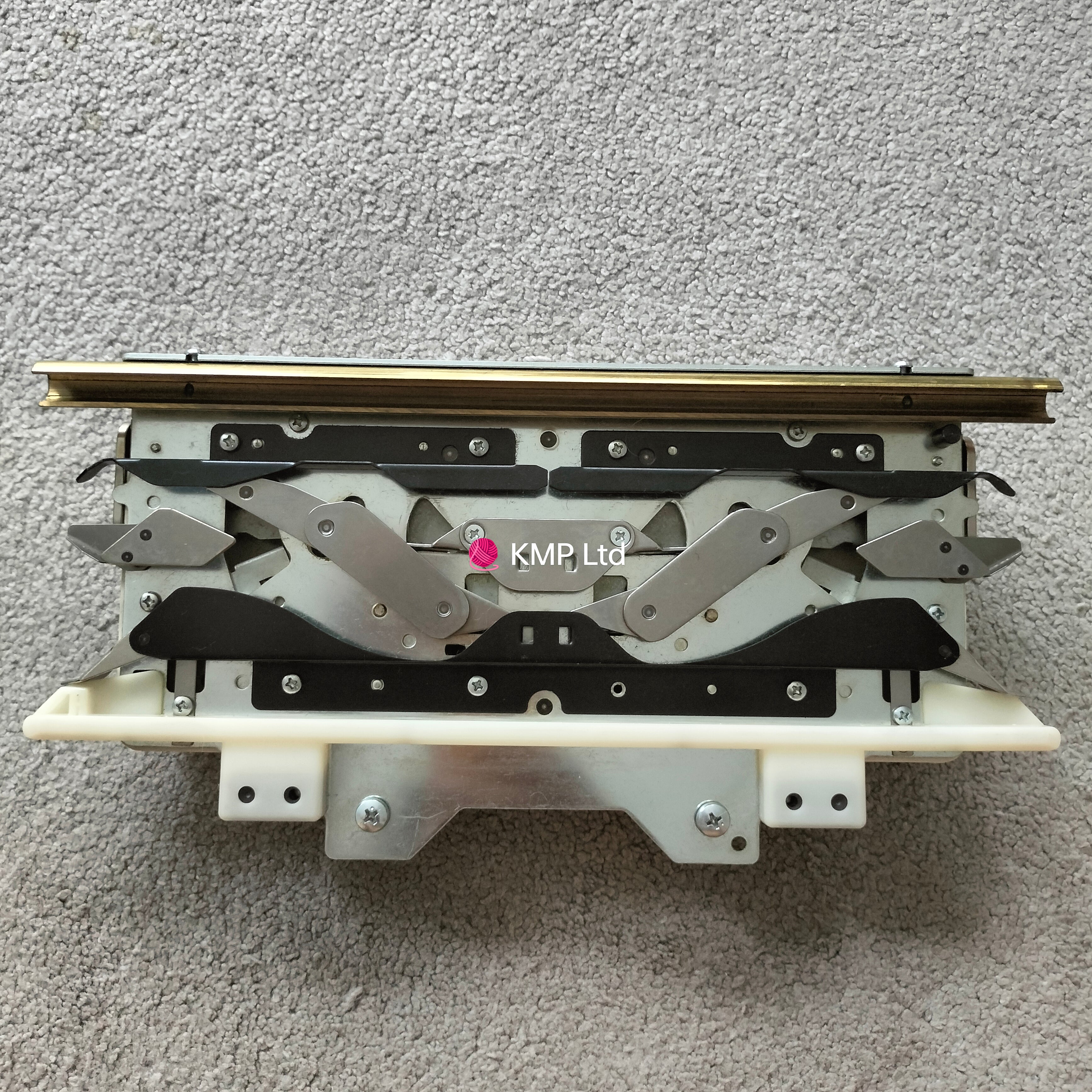 Knitmaster Mod. 150 Chunky CARRIAGE Secondary image