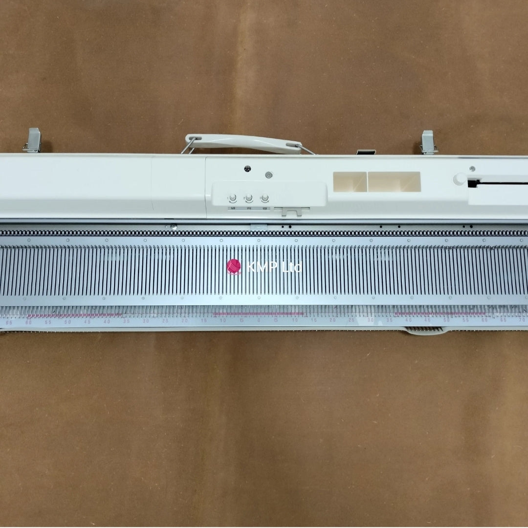 Knittax 2000 Knitting Machine NEEDLE BED Main image