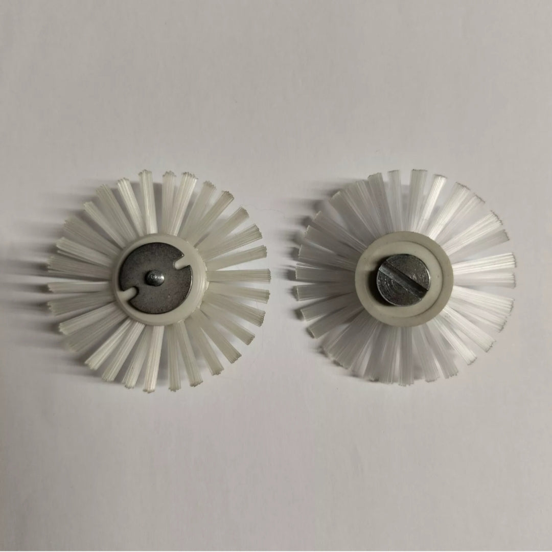 Silver Reed SR 860 Mid-Gauge TUCK BRUSHES Main image