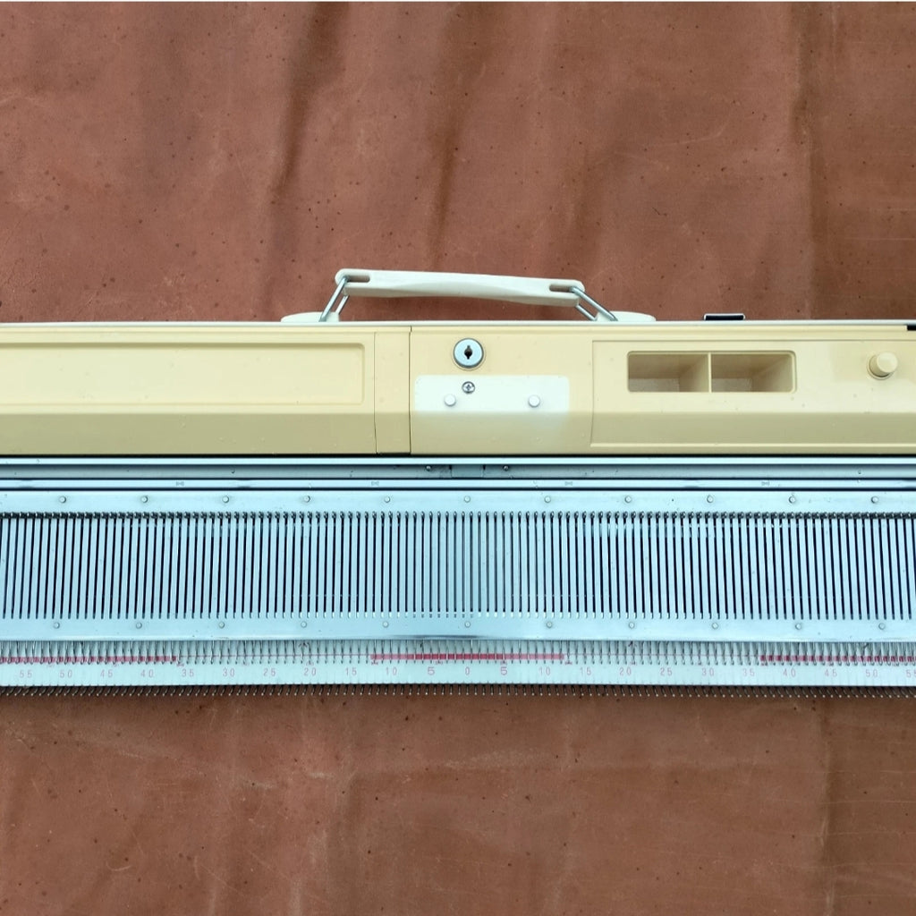 Brother KH-860 Knitting Machine NEEDLE BED
