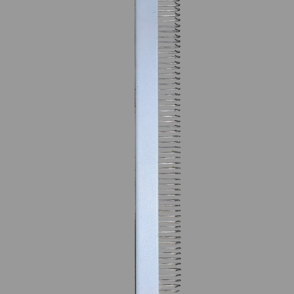 what you see is a Brother KH-965 Electroknit CAST ON COMB Main image