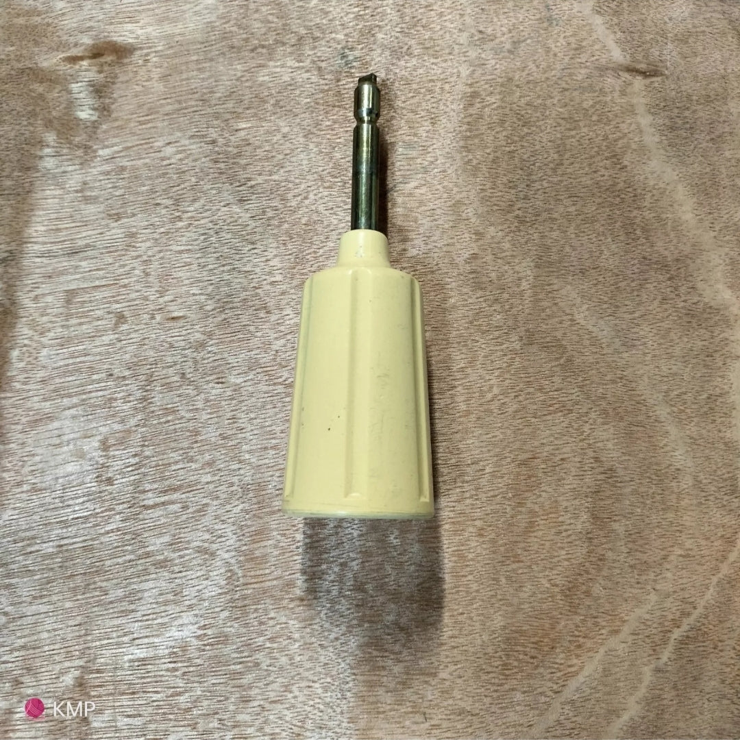 Brother KR-830 Ribber RACKING GRIP HANDLE Main image