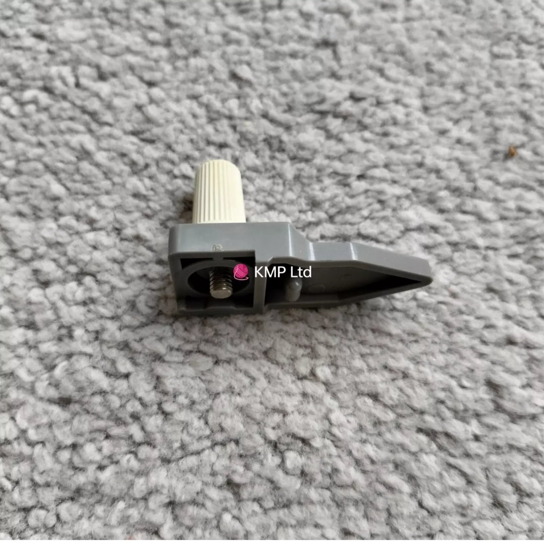 Knitmaster Mod. 360 AUXILIARY FEEDING CAM Secondary image