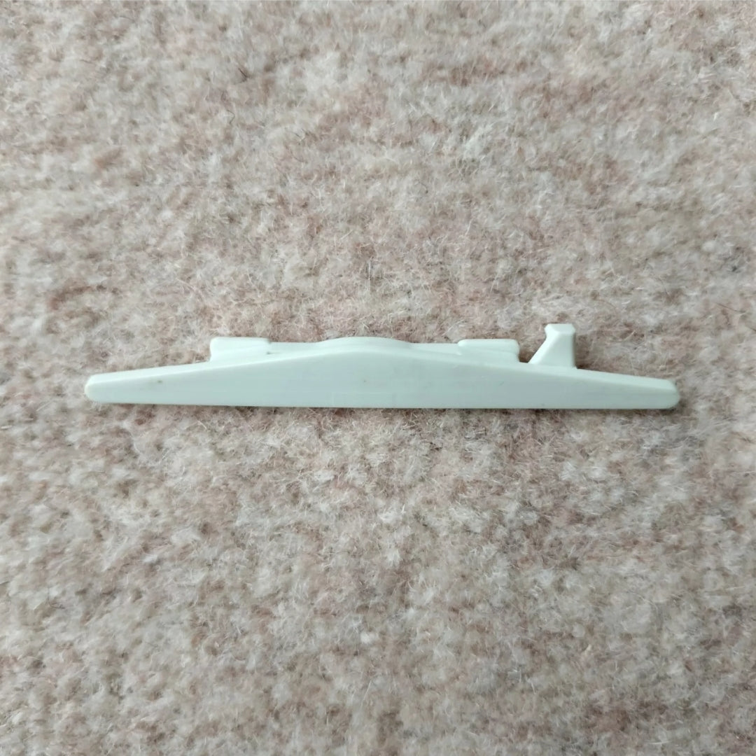 A white plastic row counter trip cam for a Passap E 6000 knitting machine, placed on a beige background. Main image
