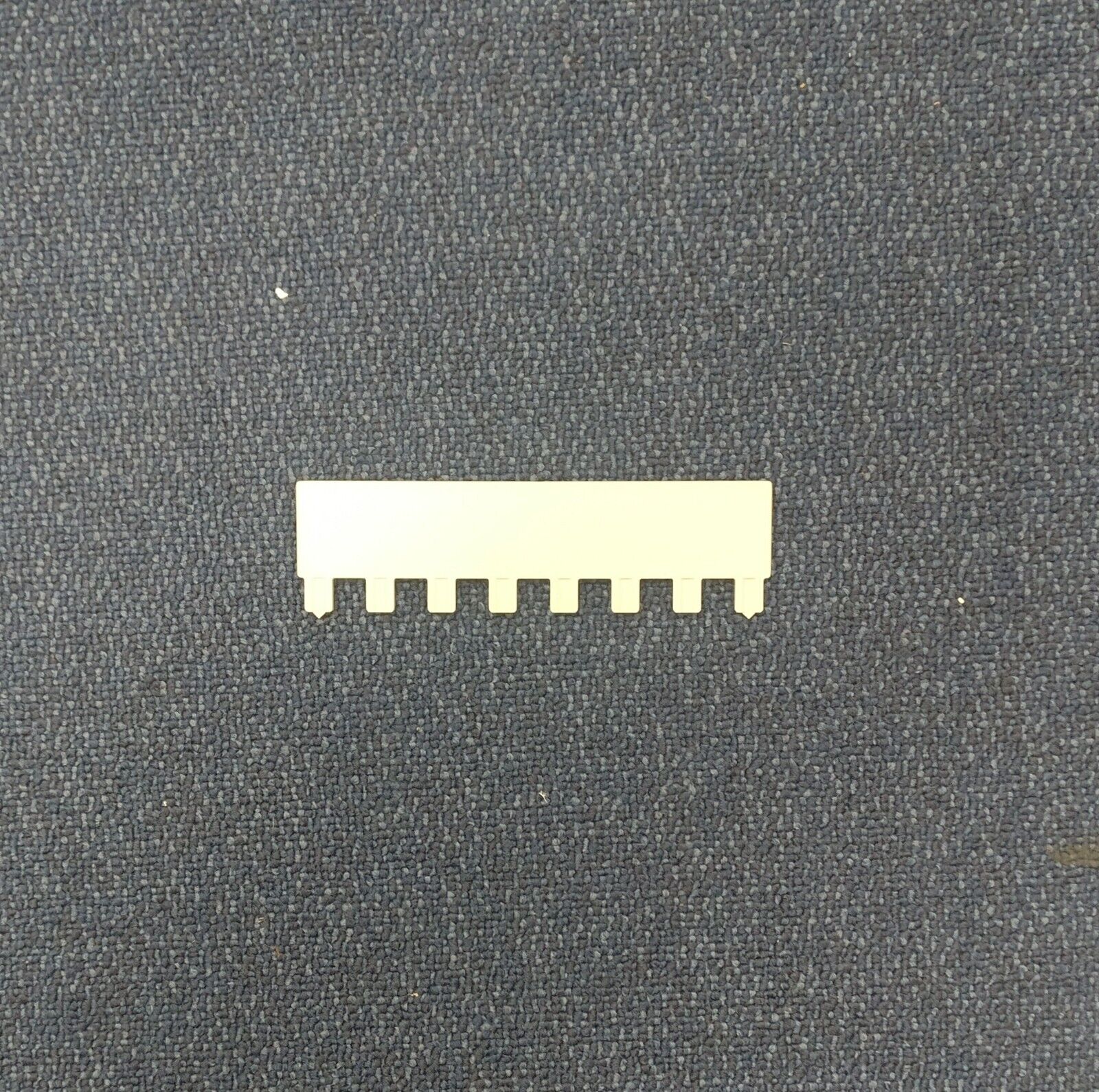 Knitmaster Zippy 90 Knitting Machine NEEDLE PUSHER Main image