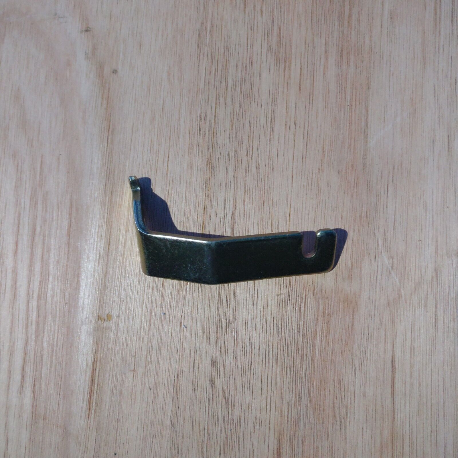 Brother KH-940 Knitting Machine CARRIAGE LOCK. Main image