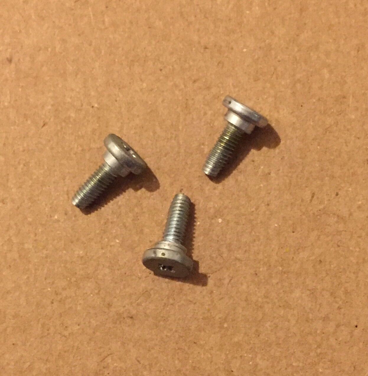Knitmaster Mod. 260 Knitting Machine Row Counter SLIDE IN SCREWS x3 Main image