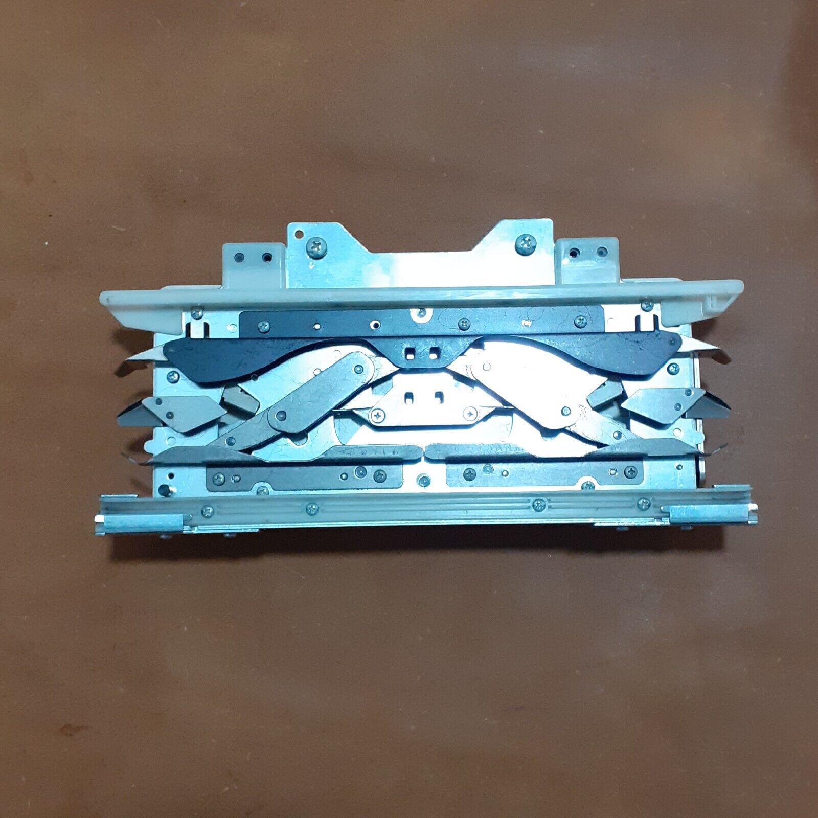 Toyota KS 610 Knitting Machine CARRIAGE Secondary image