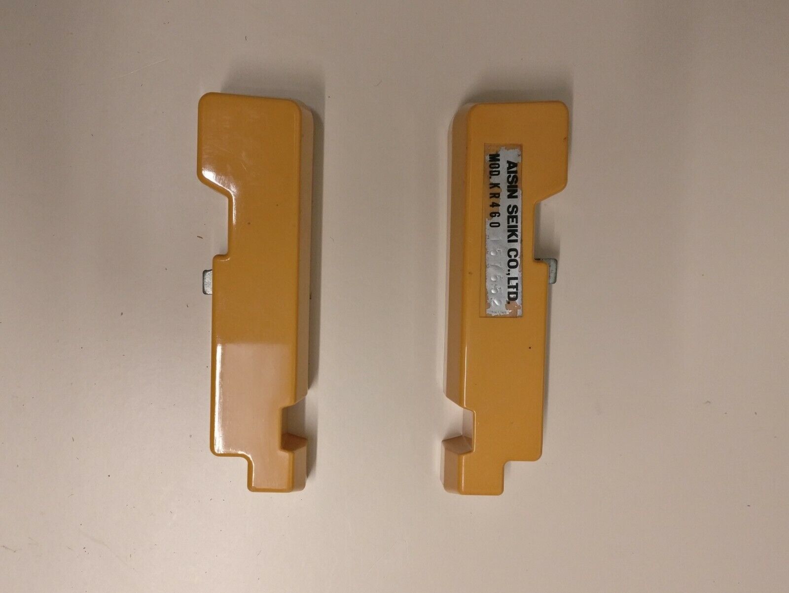Toyota KR 460 Ribber Needle Bed LEFT AND RIGHT SIDE END EDGE PLASTICS Secondary image