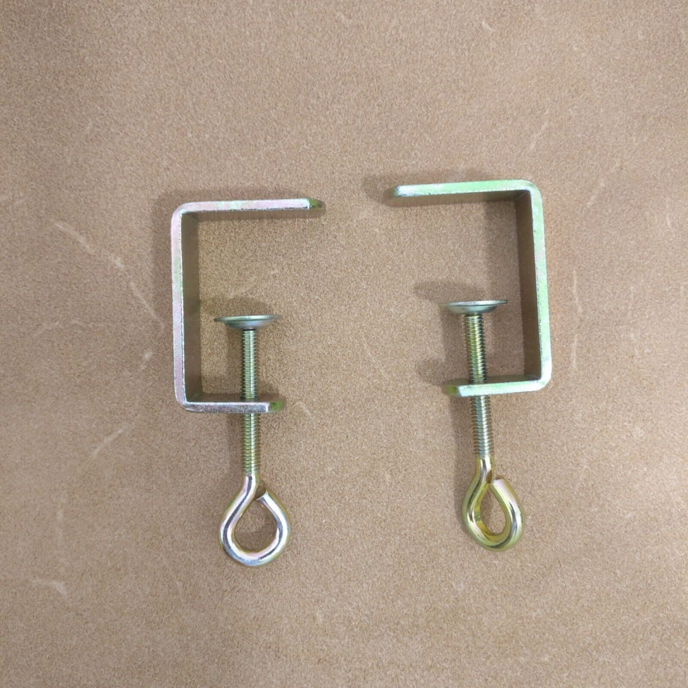 Silver Reed SK 280 Knitting Machine TABLE CLAMPS Main image