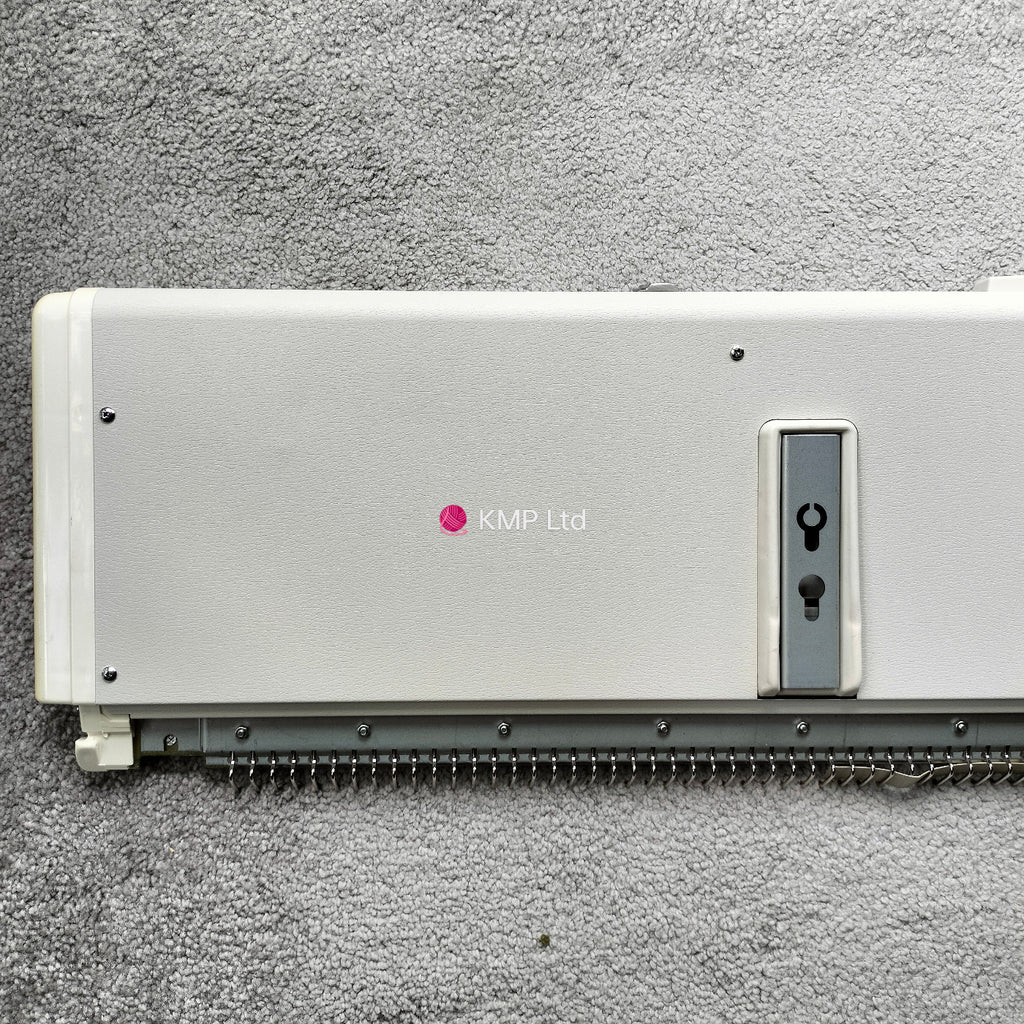 Silver Reed SK 890 Knitting Machine NEEDLE BED