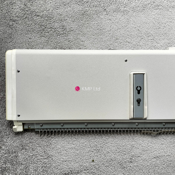 Silver Reed SK 890 Knitting Machine NEEDLE BED