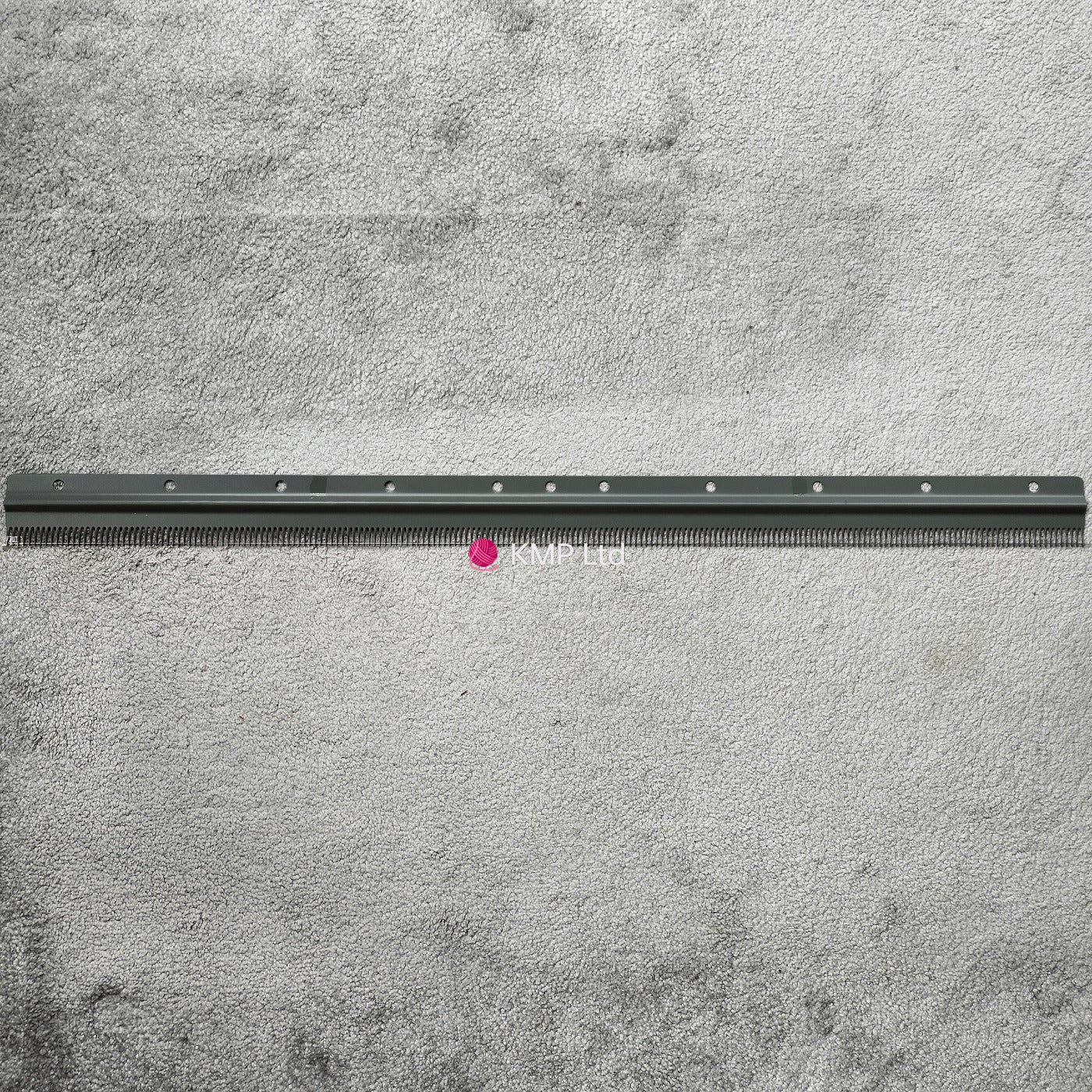 Silver Reed SRJ 70 Ribber CAST ON COMB Main image